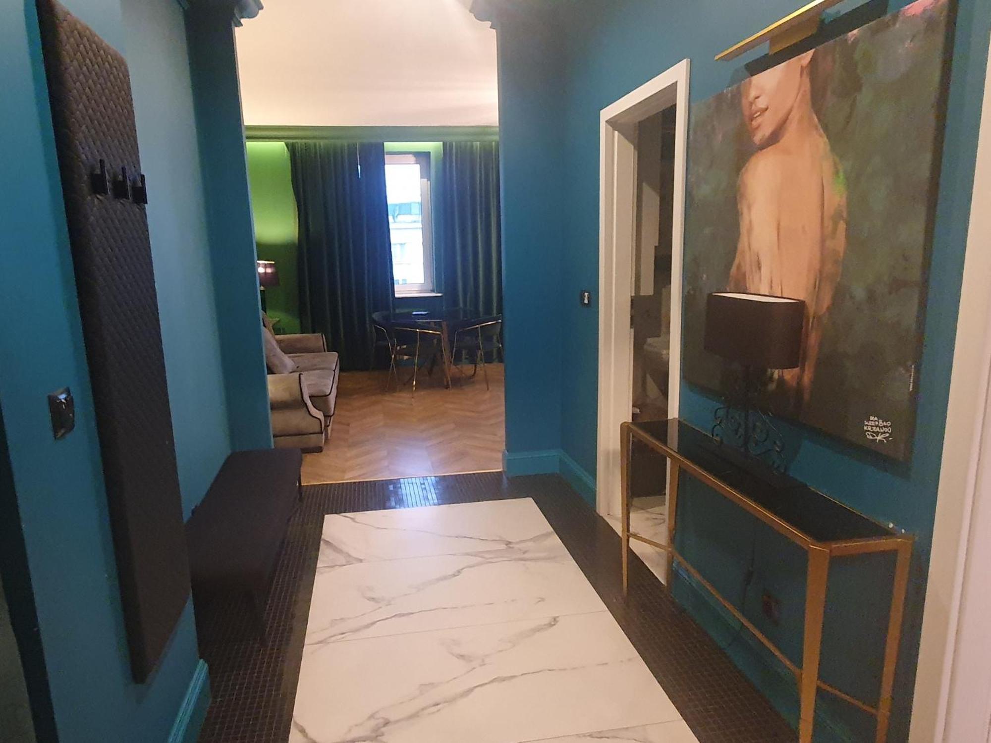 City Center Apartment Near Public Swimming Pool วอร์ซอ ภายนอก รูปภาพ
